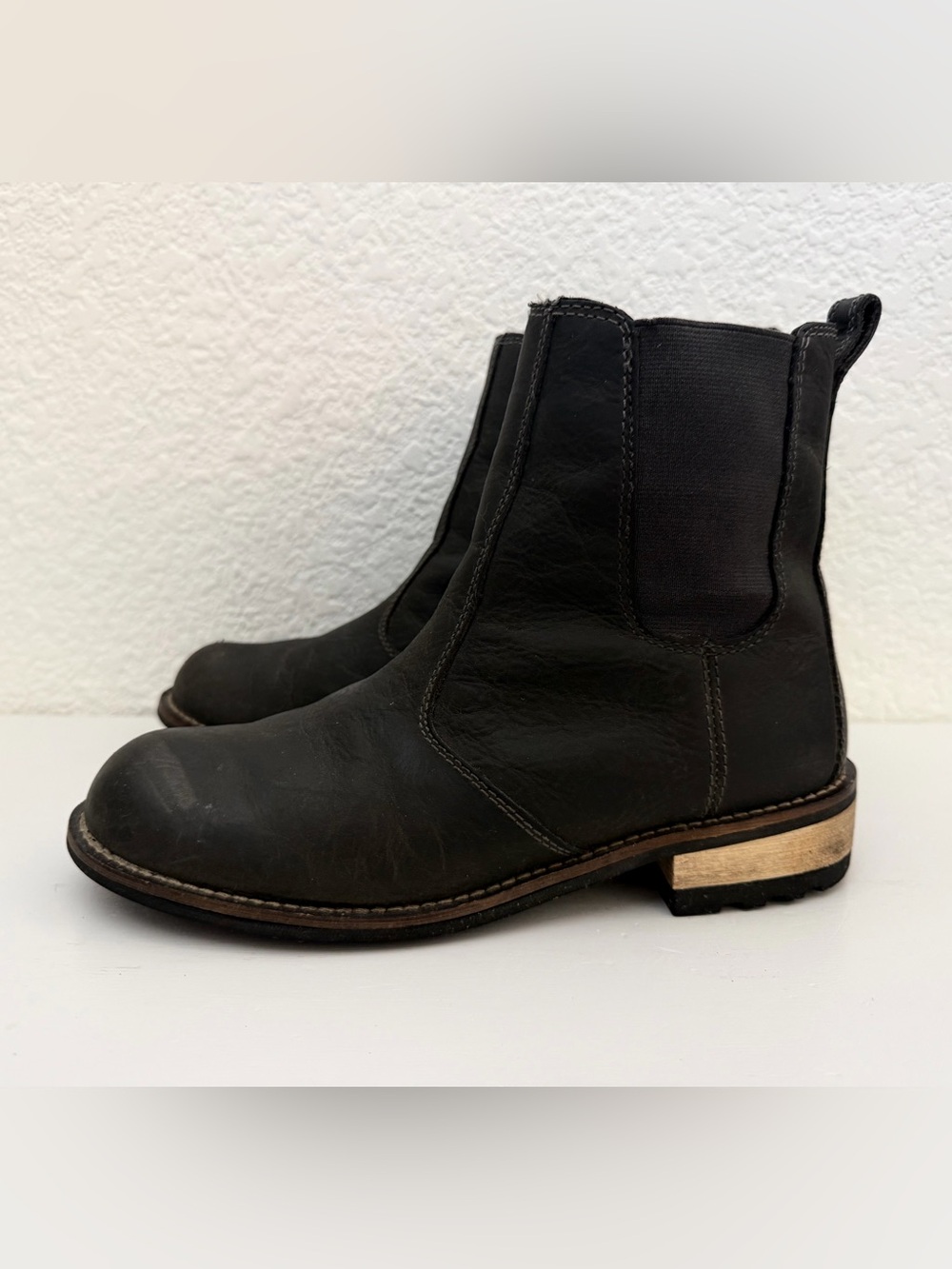 KODIAK Alma Waterproof Black Leather Chelsea Boots with Contrast Heel Size 6.5